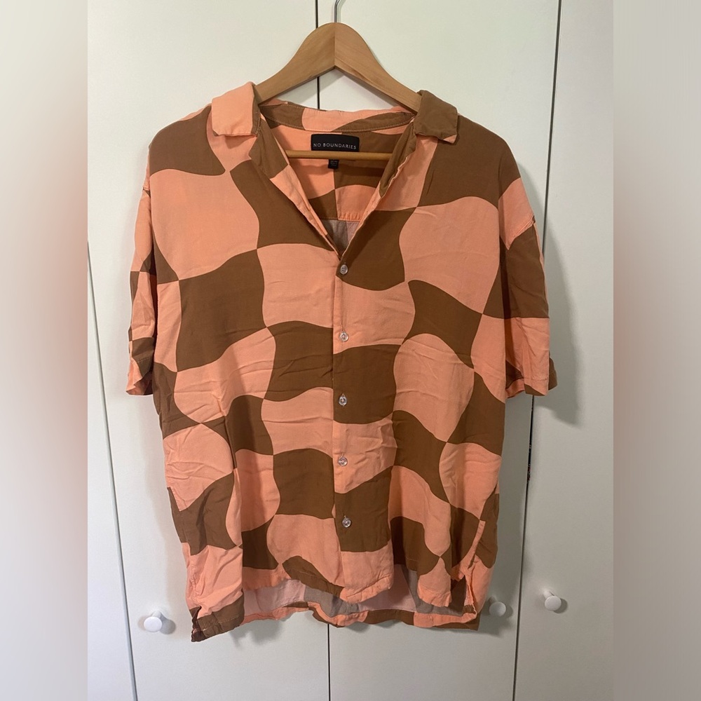 No Boundaries Brown and Peach Wave Shirt